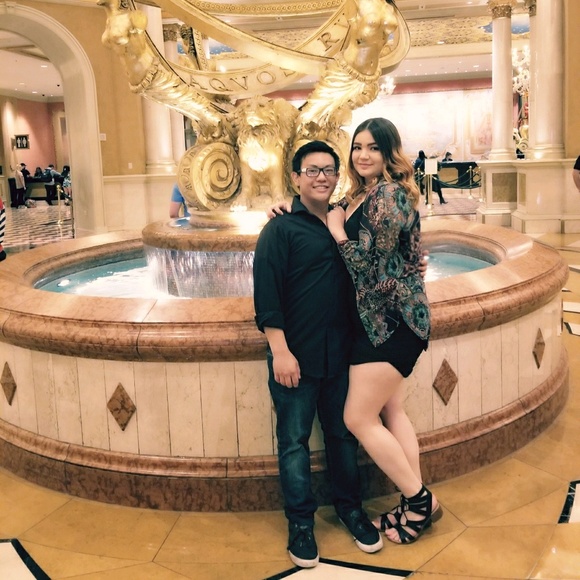 Meet your Posher, Cassandra - Picture 1 of 1